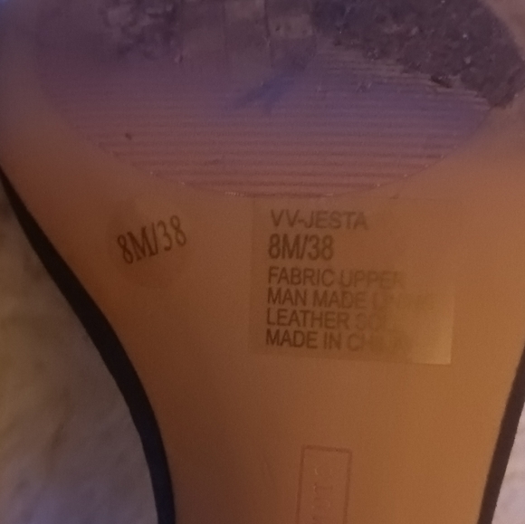 Vince Camuto heels - Picture 6 of 7